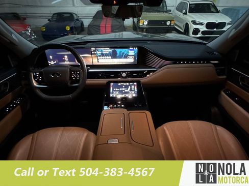 Used 2025 INFINITI QX80 Sensory AWD/4WD image 34