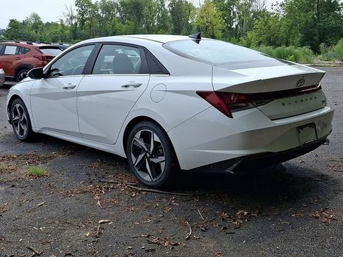 Used 2023 Hyundai Elantra Limited w/ Cargo Package FWD image 6