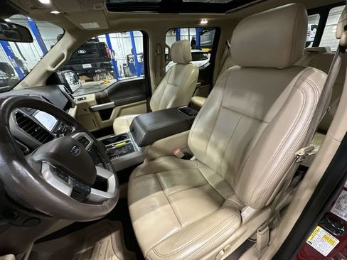Used 2019 Ford F150 Lariat w/ Equipment Group 502A Luxury AWD/4WD image 17