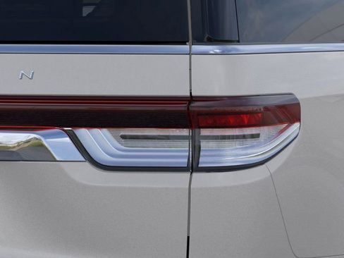 New 2024 Lincoln Navigator L Reserve image 30