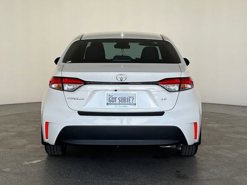 Used 2025 Toyota Corolla LE w/ Convenience Package image 5