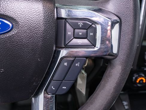 Used 2018 Ford F250 XLT w/ XLT Premium Package AWD/4WD image 28