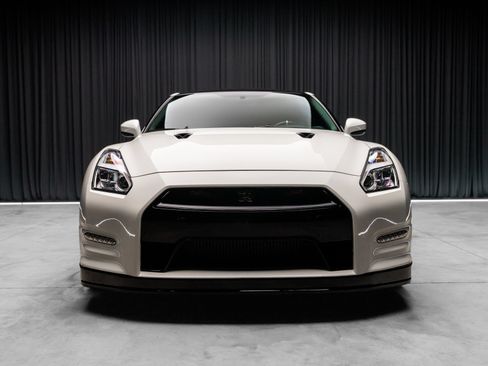 Used 2015 Nissan GT-R Premium AWD/4WD image 20