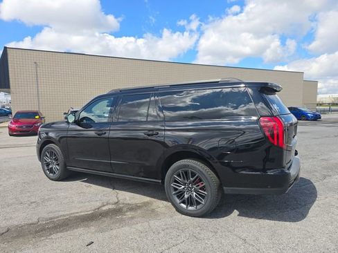 New 2025 Ford Expedition Max Platinum w/ Stealth Performance Package AWD/4WD image 8