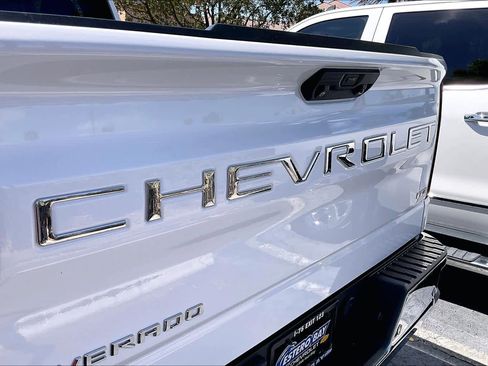 Used 2023 Chevrolet Silverado 1500 LTZ image 9