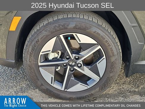 Used 2025 Hyundai Tucson SEL FWD image 17