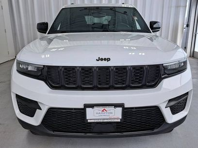 Used 2022 Jeep Grand Cherokee Altitude