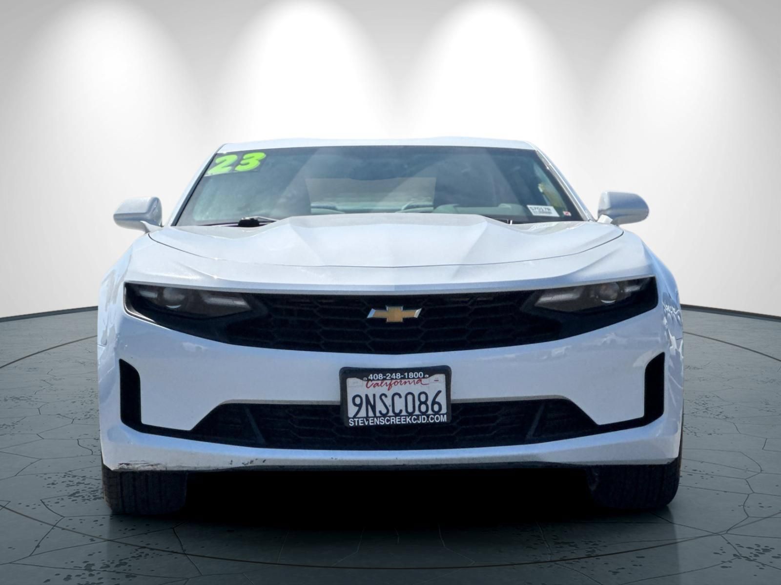 Used 2023 Chevrolet Camaro LT RWD image 9