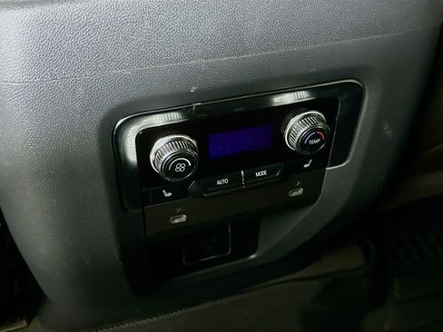 Used 2023 GMC Yukon Denali image 33