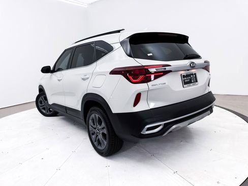 Used 2021 Kia Seltos S image 2