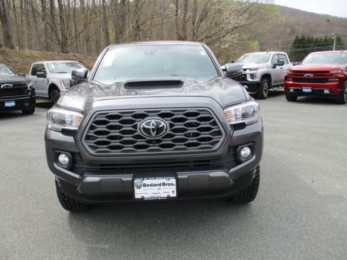 Used 2023 Toyota Tacoma TRD Sport w/ Advanced Technology Package AWD/4WD image 2