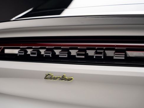 Used 2025 Porsche Cayenne Turbo image 29