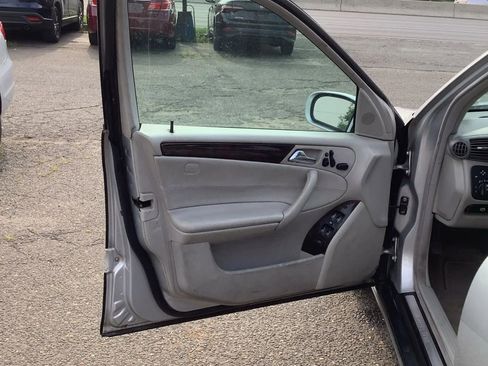 Used 2007 Mercedes-Benz C 280 4MATIC Sedan image 9