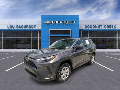 Used 2024 Toyota RAV4 LE FWD image 4