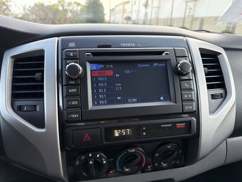 Used 2013 Toyota Tacoma PreRunner image 19