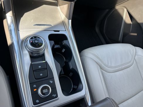 Used 2021 Ford Explorer Platinum w/ Equipment Group 601A image 19