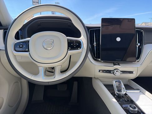 New 2026 Volvo XC60 B5 Ultra w/ Protection Package Premier image 16