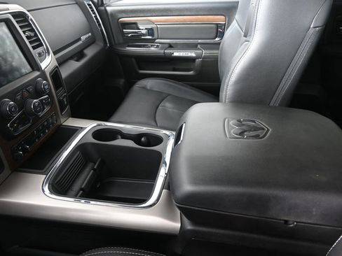 Used 2018 RAM 2500 Laramie image 33