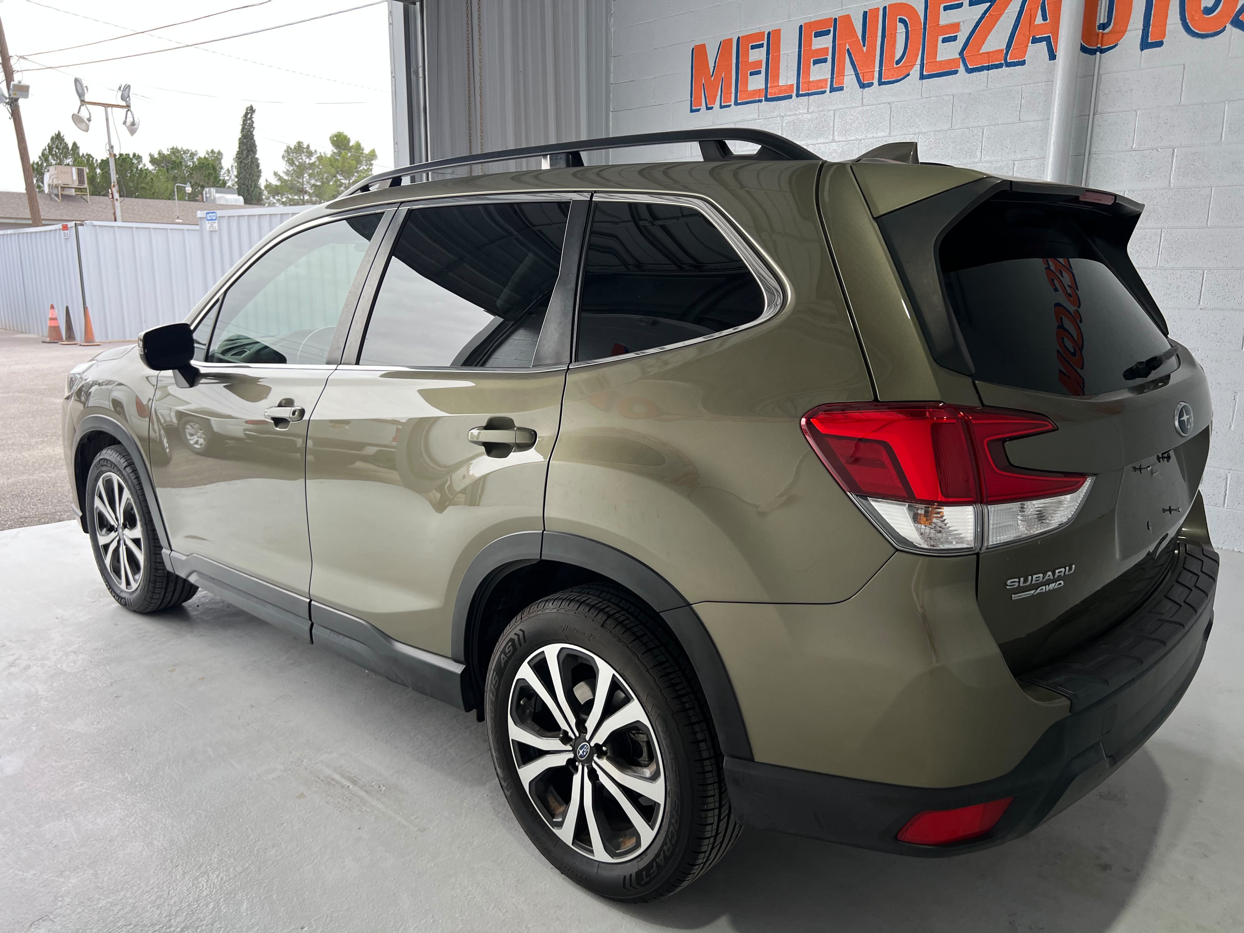 Used 2023 Subaru Forester Limited AWD/4WD image 3