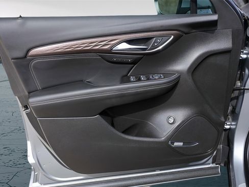 Used 2023 Buick Envision Avenir image 27