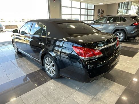 Used 2012 Toyota Avalon Limited image 5