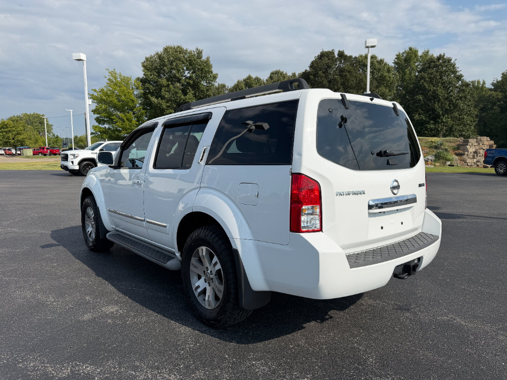 Used 2011 Nissan Pathfinder Silver w/ Protection Pkg AWD/4WD image 5