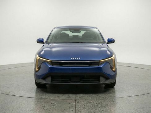 Used 2025 Kia K4 FWD image 2
