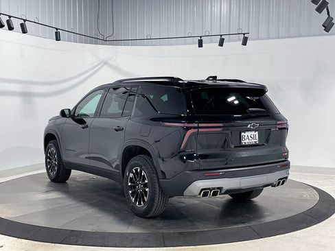 Used 2025 Chevrolet Traverse Z71 image 14