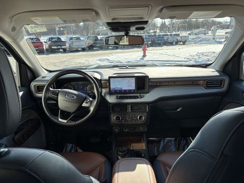 Used 2024 Ford Maverick Lariat image 9