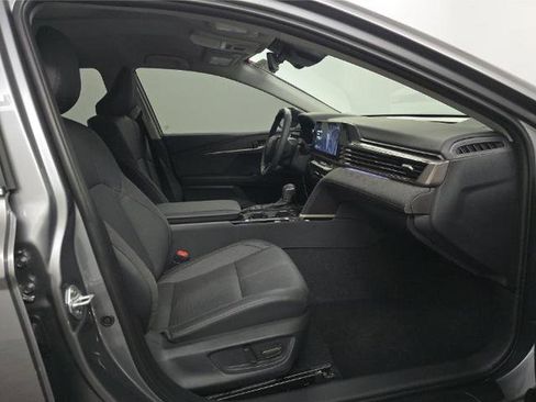 Used 2026 Toyota Camry XLE image 6