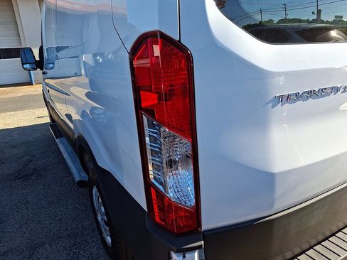 Used 2025 Ford Transit 250 Low Roof w/ Exterior Upgrade Package RWD image 9