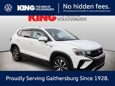 Used 2023 Volkswagen Taos SE w/ Panoramic Sunroof Package AWD/4WD image 1