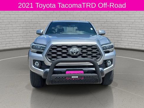 Used 2021 Toyota Tacoma TRD Off-Road w/ Technology Package AWD/4WD image 2