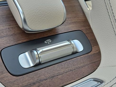 New 2026 Mercedes-Benz GLS 450 4MATIC image 18