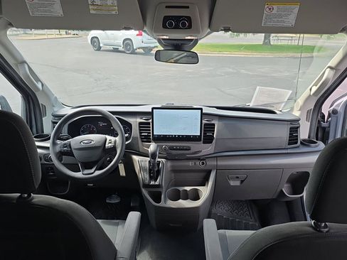 Used 2022 Ford Transit 350 XLT RWD image 4