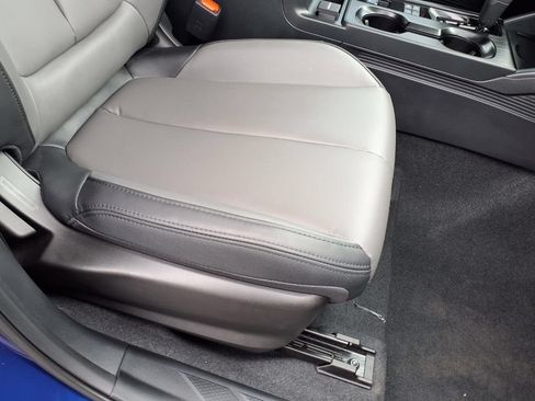 Used 2026 Subaru Outback Premium AWD/4WD image 18