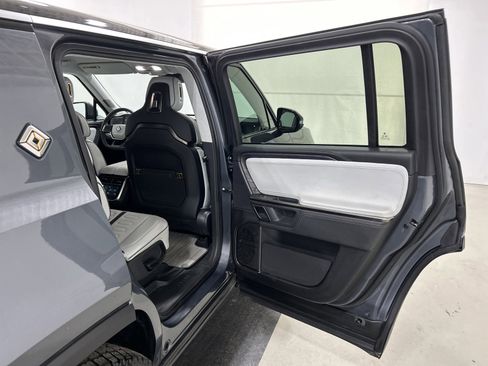 Used 2023 Rivian R1S Launch Edition image 19