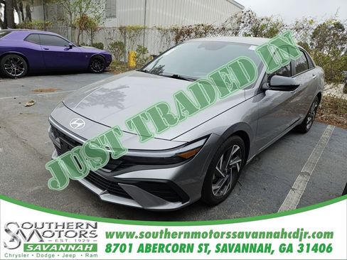 Used 2025 Hyundai Elantra Sport image 1