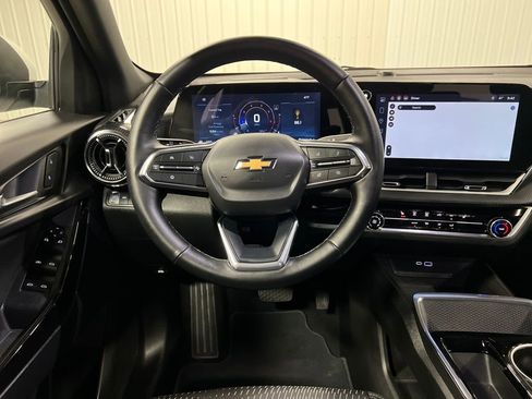 Certified 2025 Chevrolet Equinox LT w/ Safety and Technology Package AWD/4WD image 19