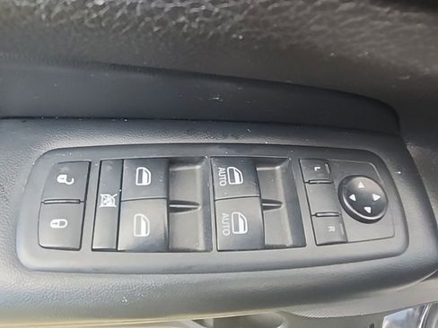 Certified 2020 Jeep Grand Cherokee Altitude AWD/4WD image 20