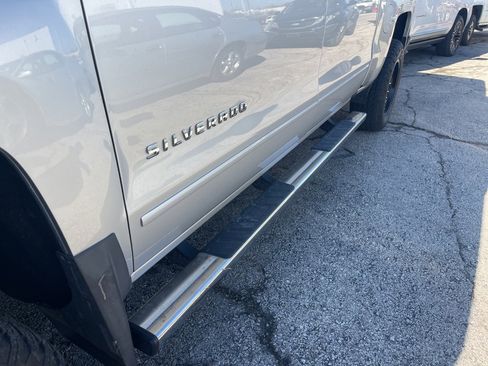 Used 2018 Chevrolet Silverado 1500 LT w/ All Star Edition image 4