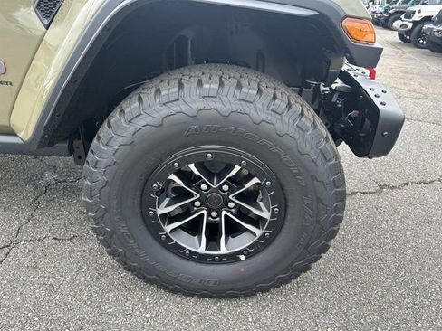 New 2025 Jeep Wrangler Rubicon w/ XTREMEE 35" Tire Package image 12