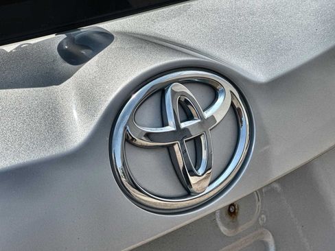 Used 2015 Toyota RAV4 LE FWD image 17
