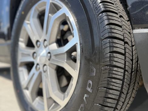 Used 2015 GMC Acadia SLT image 8