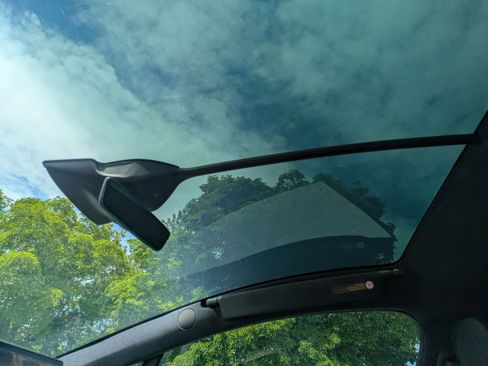 Used 2023 Tesla Model X AWD/4WD image 18