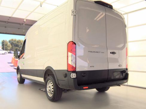 Certified 2024 Ford Transit 250 148 Medium Roof Extended AWD w/ Load Area Protection Package image 4
