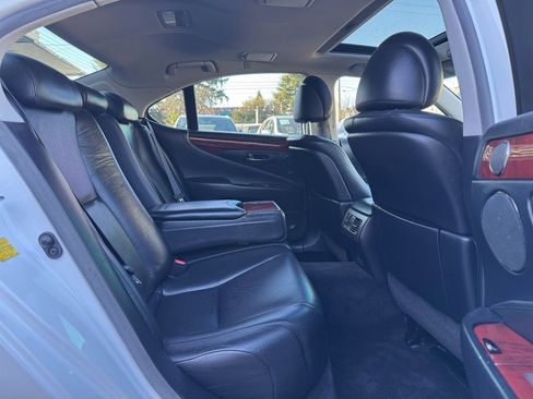 Used 2012 Lexus LS 460 AWD image 18