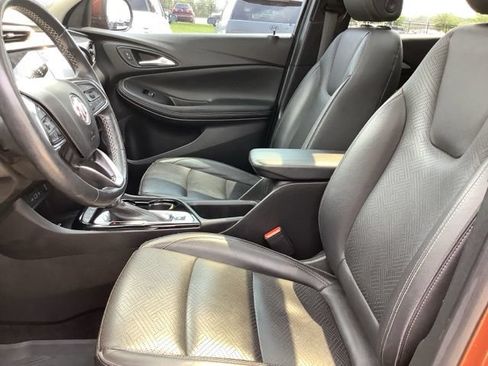 Used 2021 Buick Encore GX Essence w/ Advanced Technology Package FWD image 19