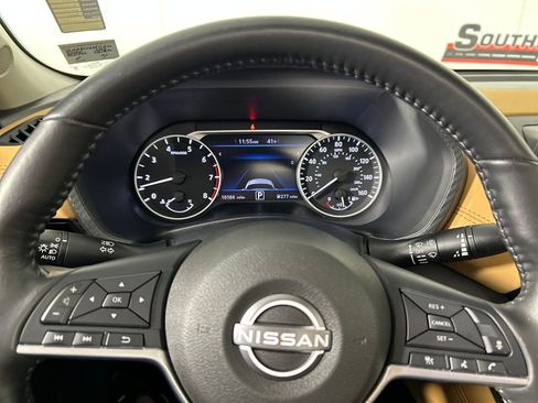 Used 2024 Nissan Sentra SV w/ SV Premium Package image 13