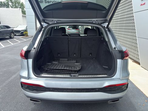 Used 2025 Audi Q5 Premium w/ Convenience Package AWD/4WD image 9